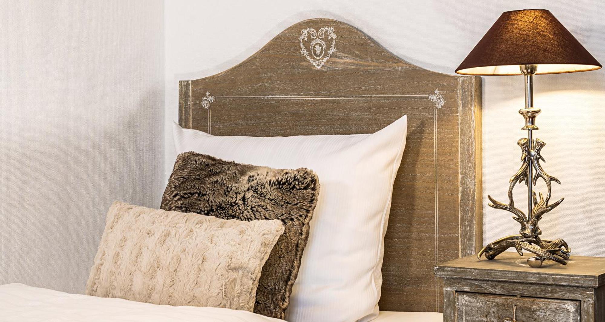 Victor'S Seehotel Weingaertner Bostalsee Bosen-Eckelhausen Rum bild